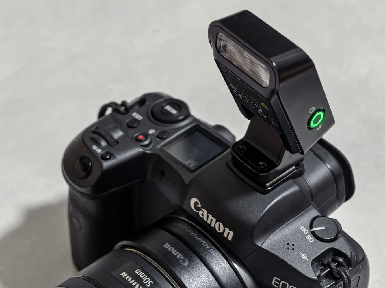 Viltrox Vintage Z2 TTL Flash: Breaking Street Photography