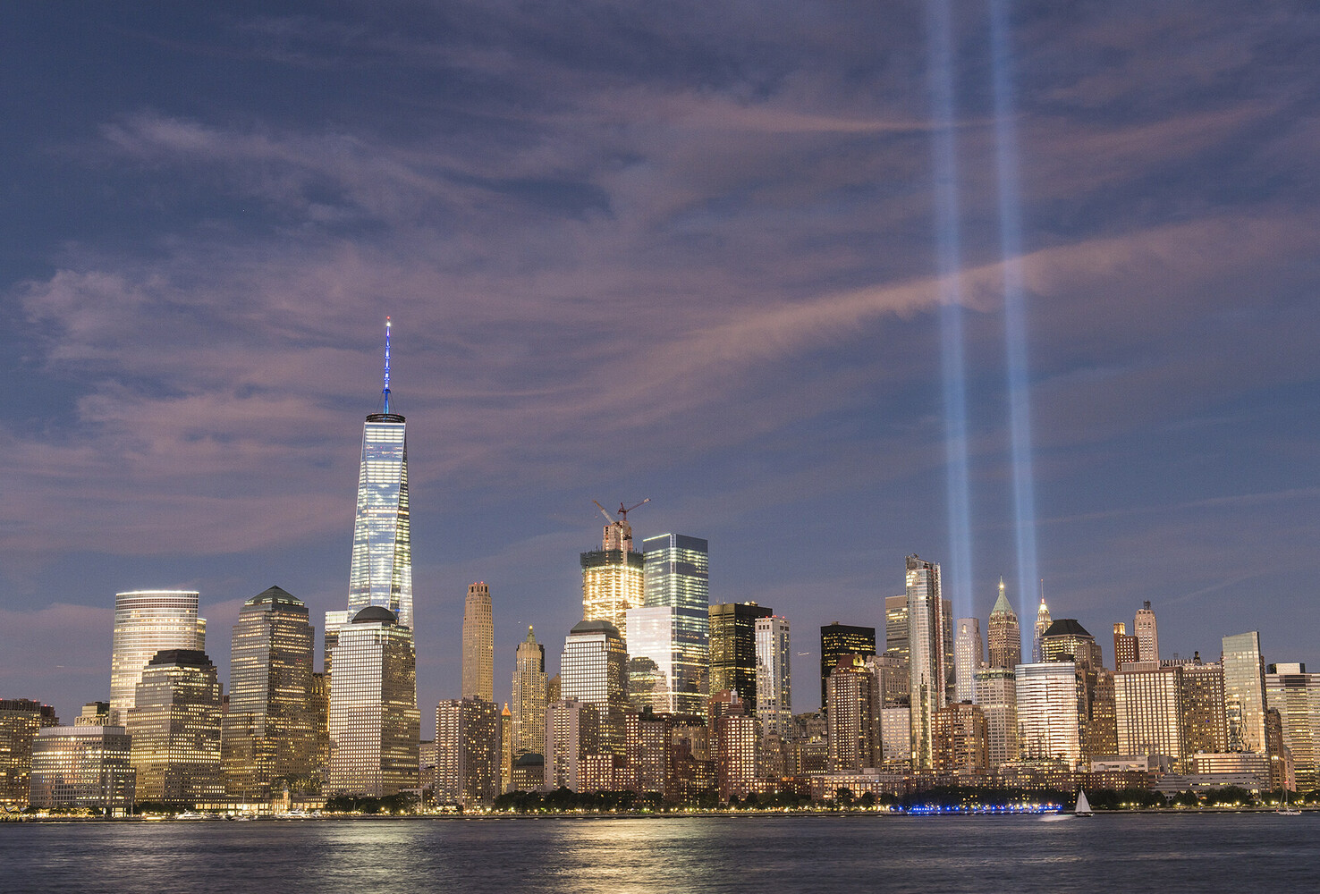 Световая инсталляция Tribute in Light, снятая на Nikon D750