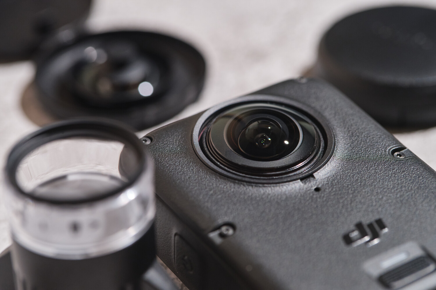Демонтаж фиксирующего кольца объектива DJI Osmo 360 II