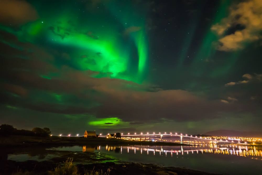 View Aurora borealis / Northern lights by Åsmund Johansen
