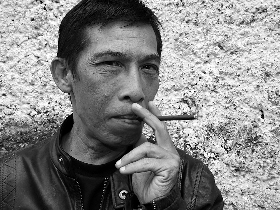 View Smilling Smoker by Riofansyah Hardtantha Sulaeman