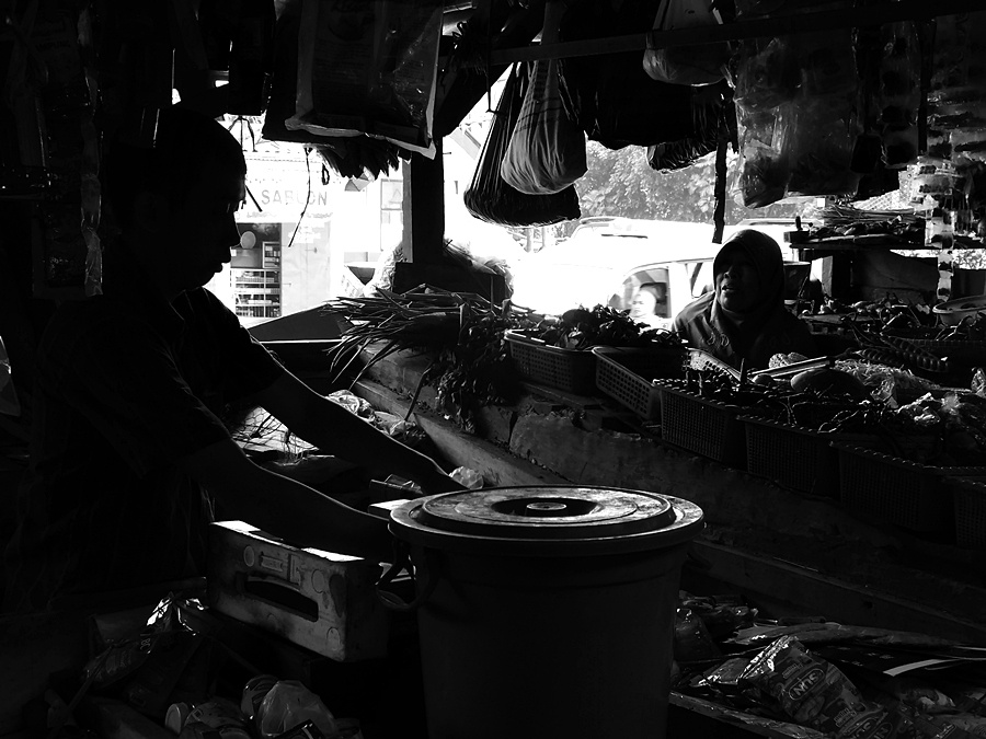 View Traditional market by Riofansyah Hardtantha Sulaeman