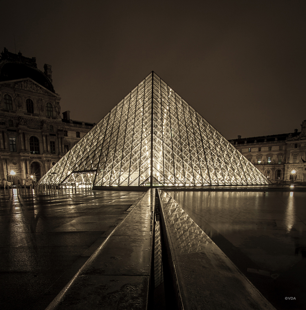 View Christmas tree in Paris by Olivier VAN-DEN-ABEELE
