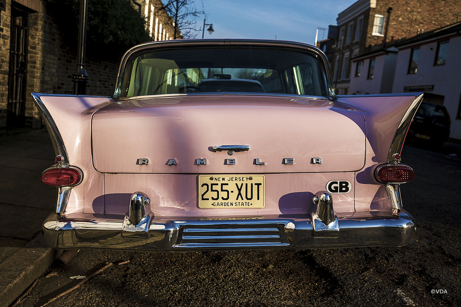 View Pink UFO by Olivier VAN-DEN-ABEELE