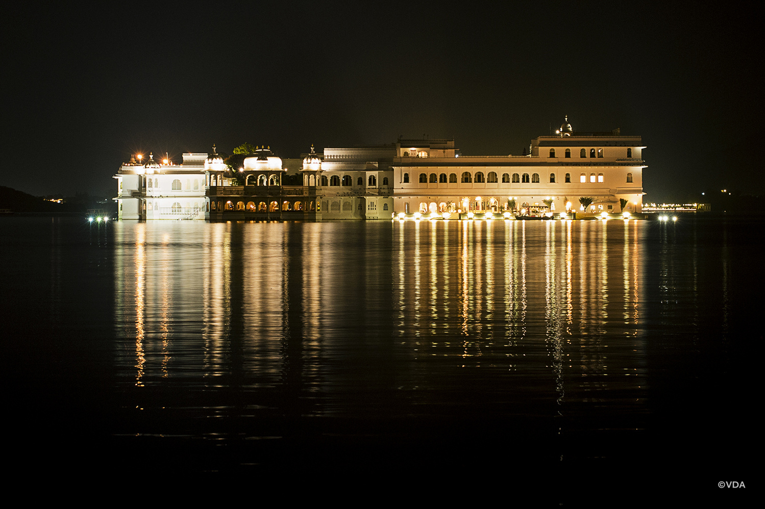 View Floating palace by Olivier VAN-DEN-ABEELE