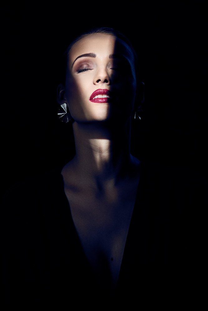 View Finding pleasure in darkness. by Piotr Pazdyka