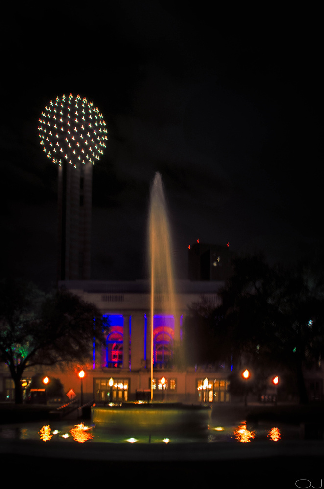 View Dallas at night by Orlando Vera