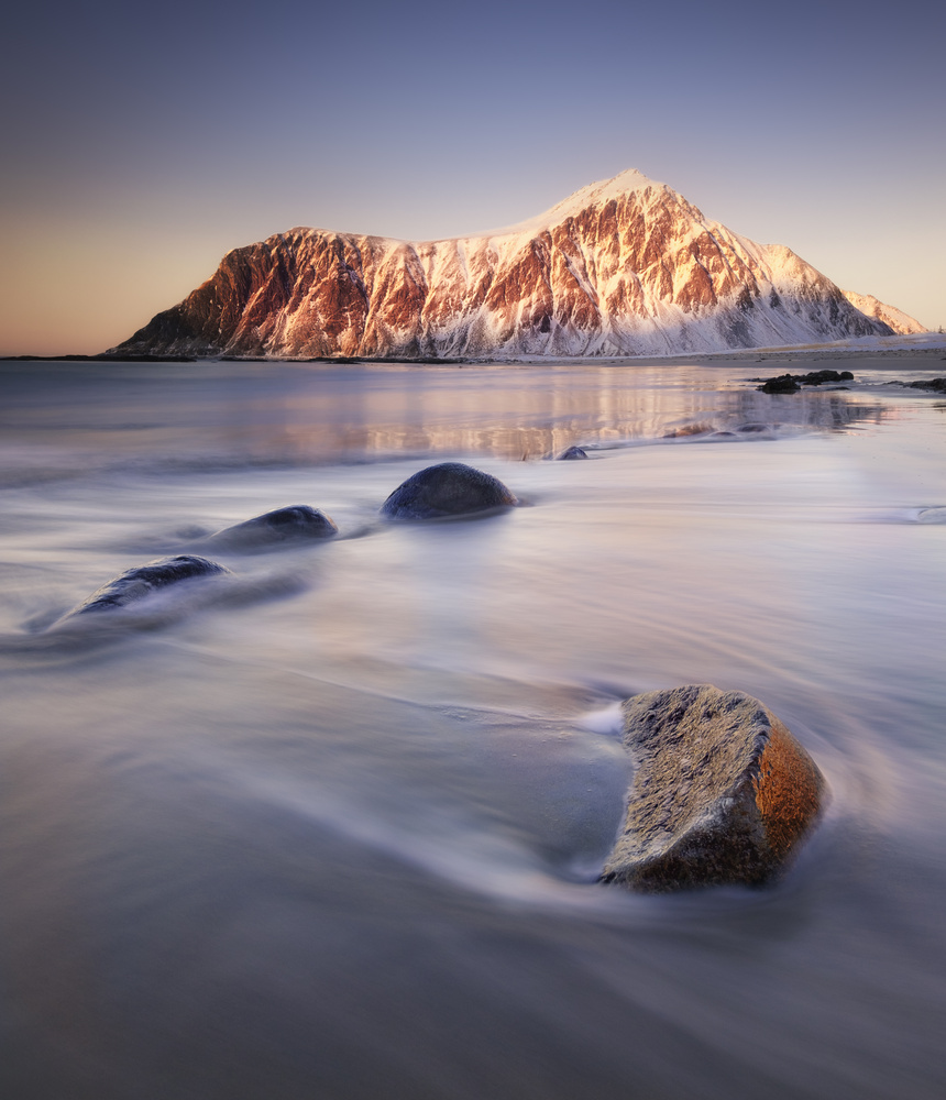 View Untitled 7 by Aritz Atela
