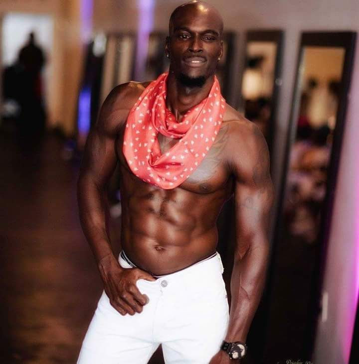 View Untitled 6 by Ricardo Cleveland