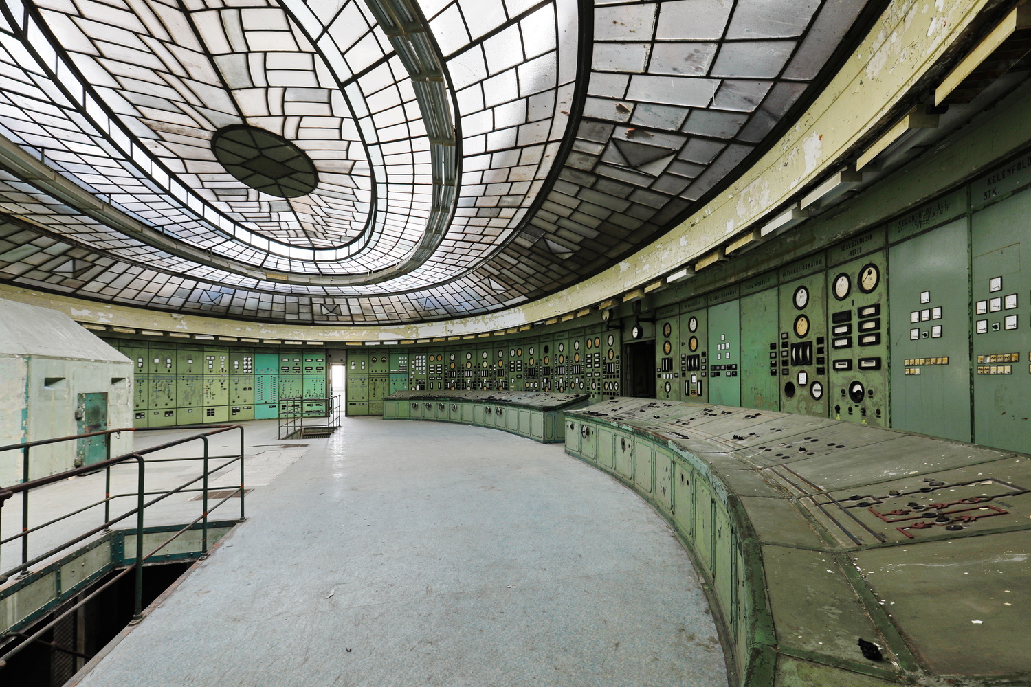 View Art Deco by Laszlo Kollar