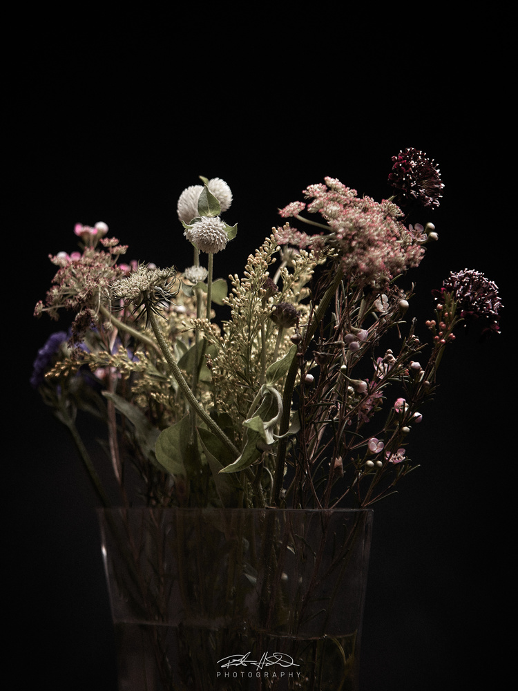 View wild bouquet by Robert Hold