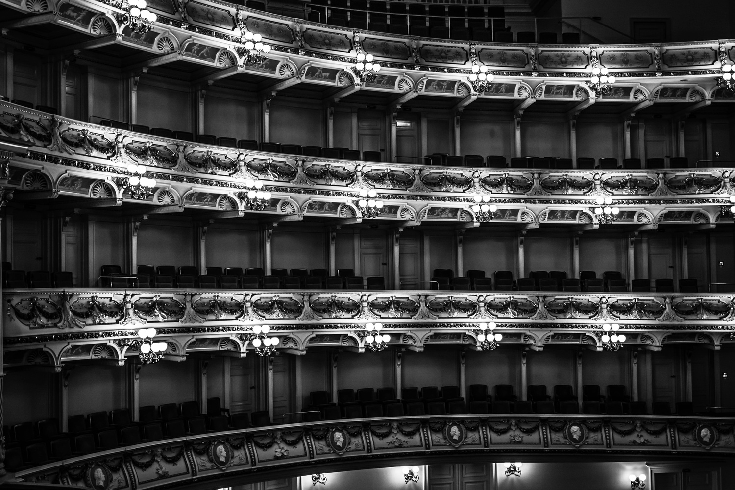 View Untitled 6 by Stefan Thomas