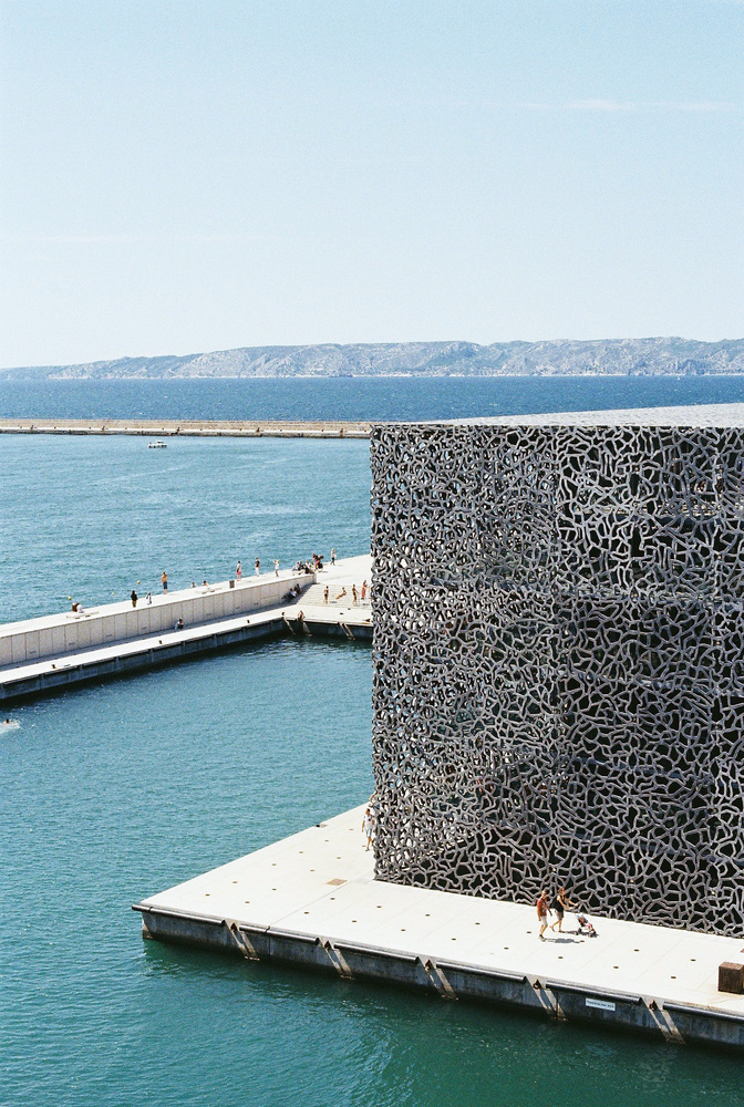 View Untitled 1 by Victor Vieaux