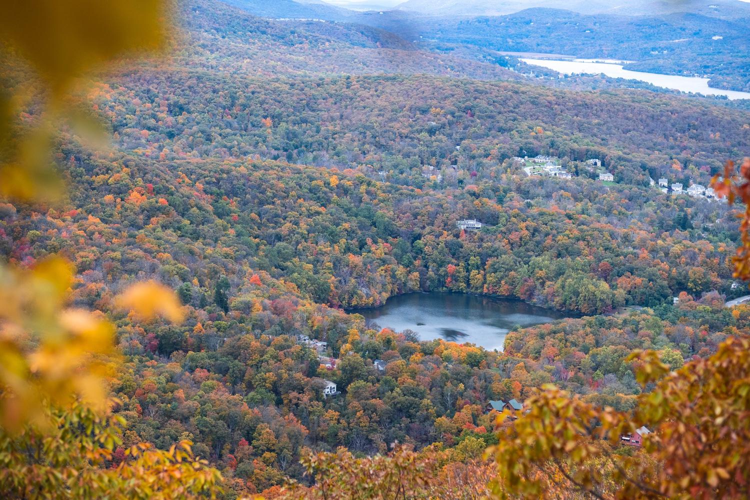 Fall foliage in Bear Mountain, NY Landscape and Nature Photography on