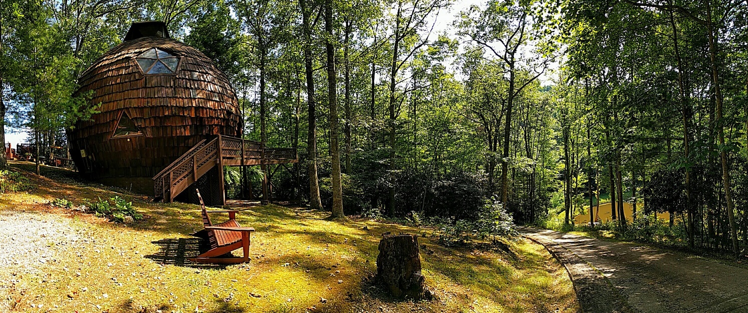 View Geodesic home by Ron DesGroseilliers Jr.