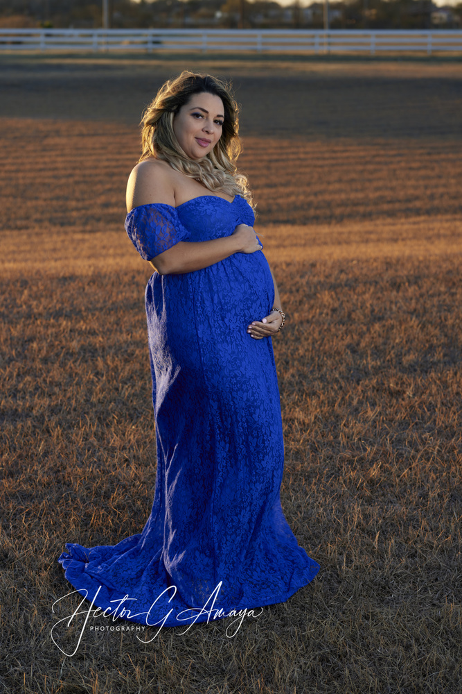 View sunset maternity by Hector Amaya