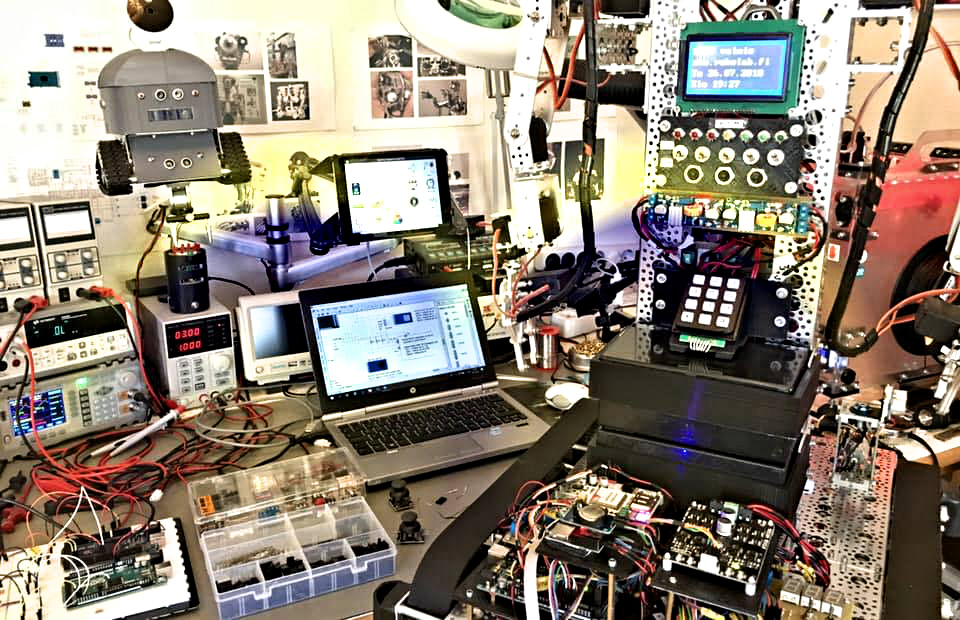 View Robo-studio. Some serious building. by Eero Muhonen