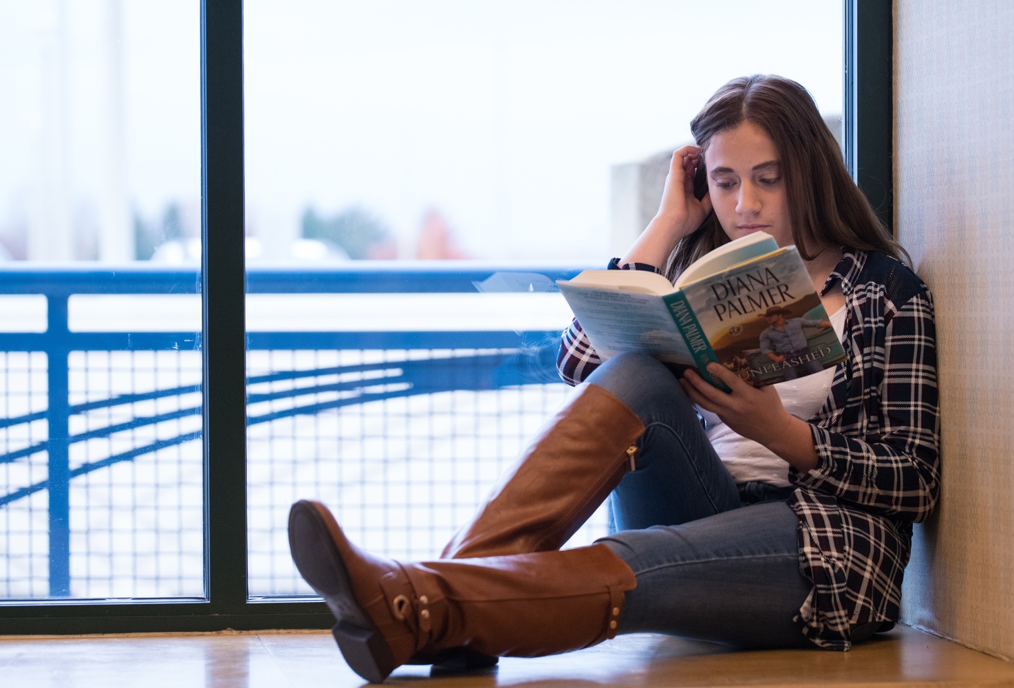 View Reading Beauty by Tony Ripley
