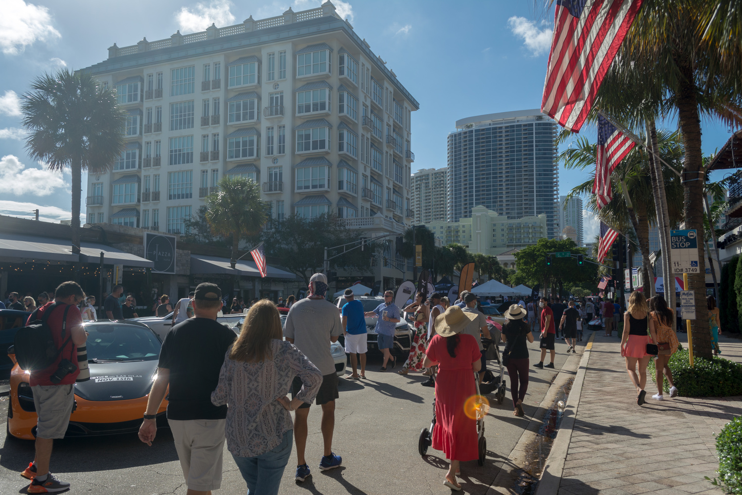 View Buildings, cars, and crowd by Felipe Cuecha