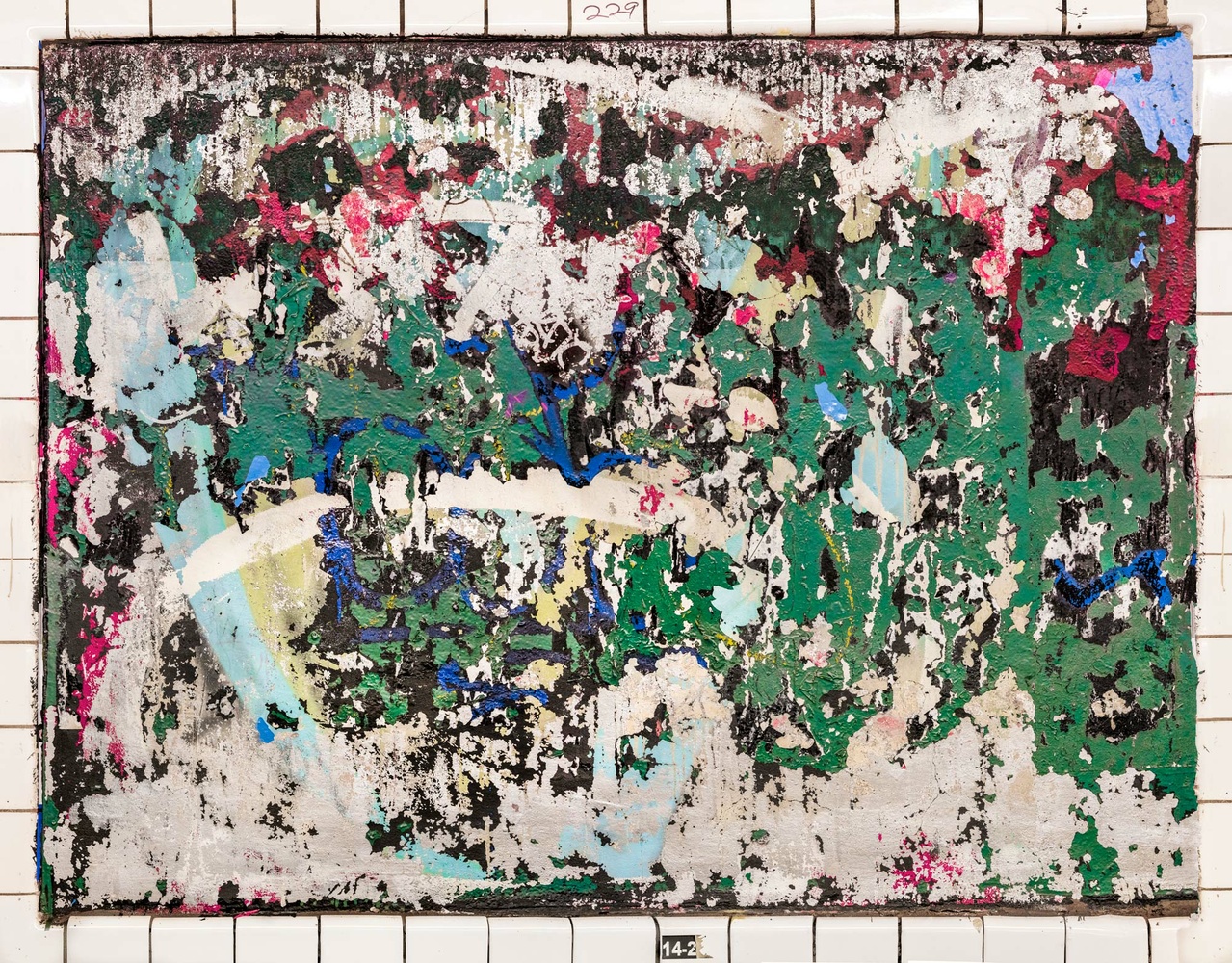 View wall cut, 214-229, 182nd – 183rd Sts., IND Concourse Line, Bronx, NY by Barton Lewis