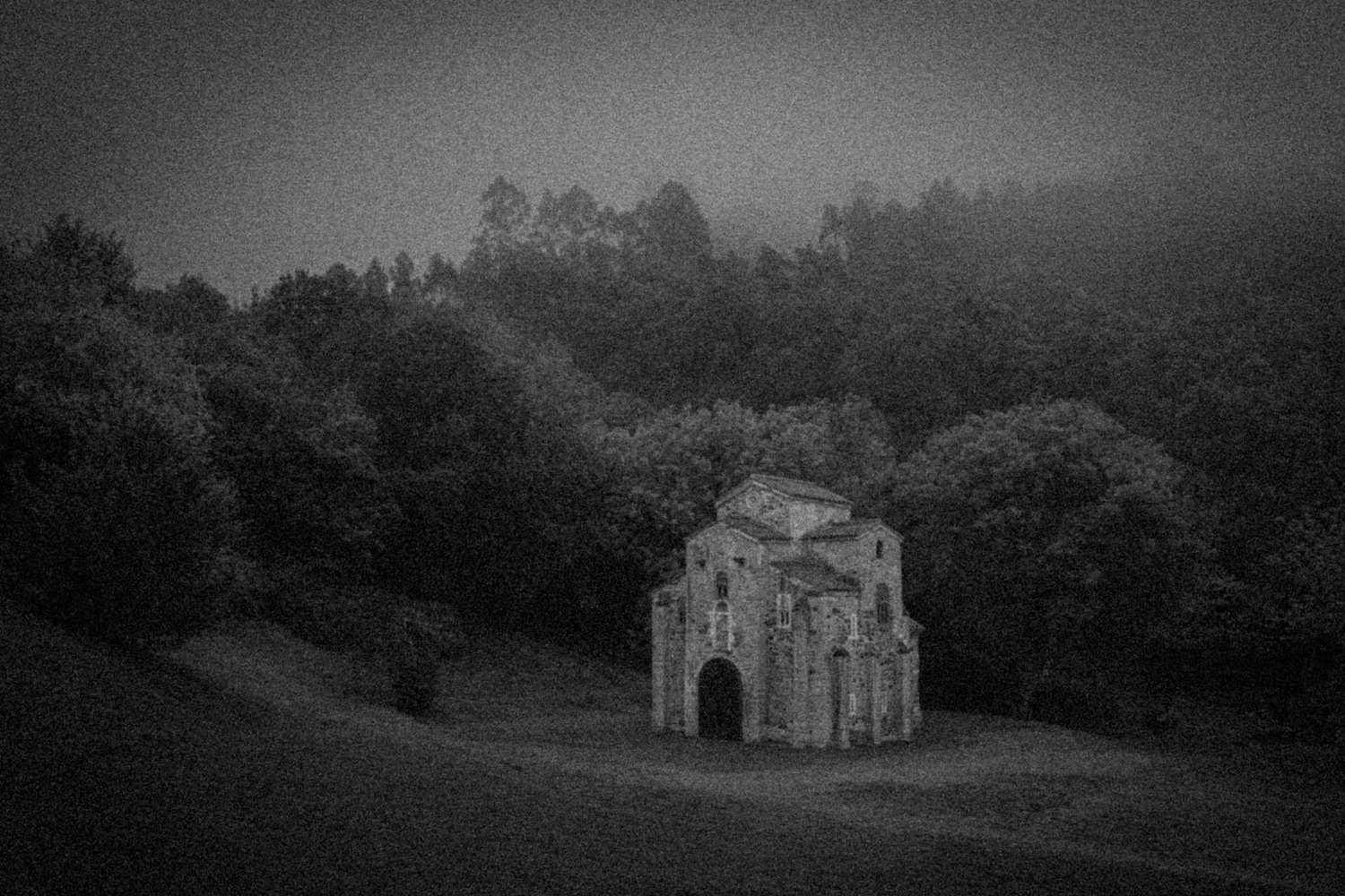 san-miguel-de-lillo-church-mariano-san-jos-gonz-lez-on-fstoppers