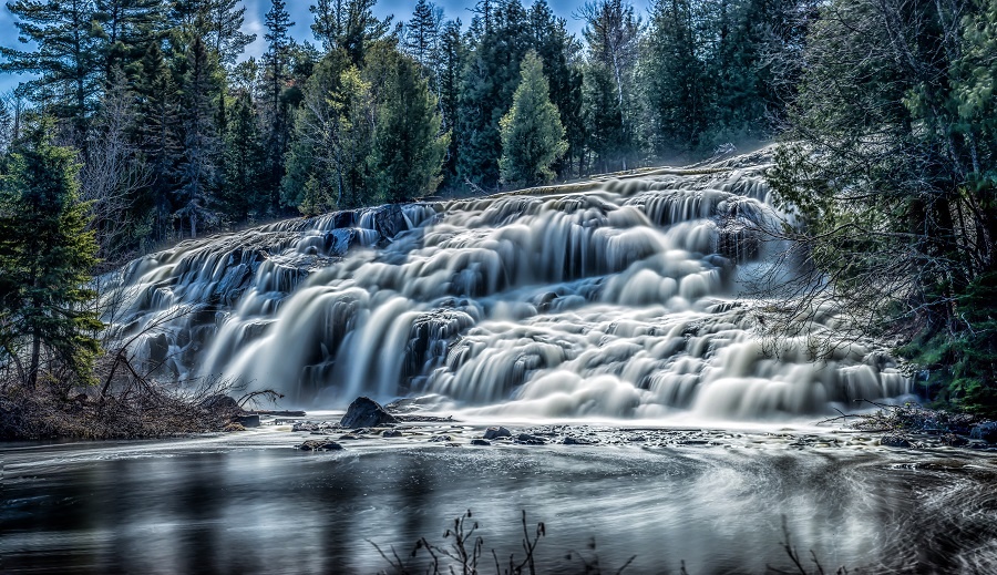 View bond falls by norman tesch