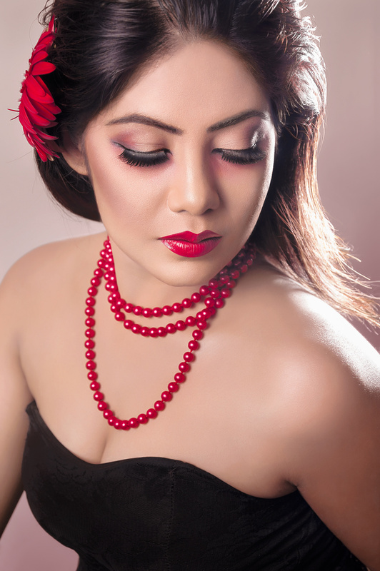 View Portraying Hansini by Roshan Mallawaarachchi