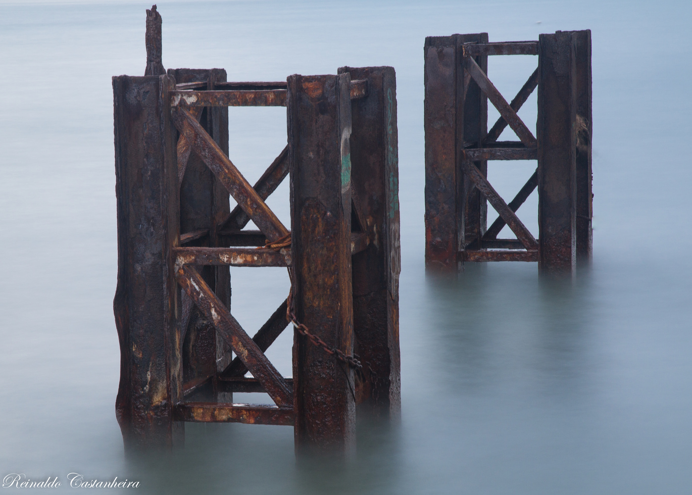 View Old structure by Reinaldo Castanheira
