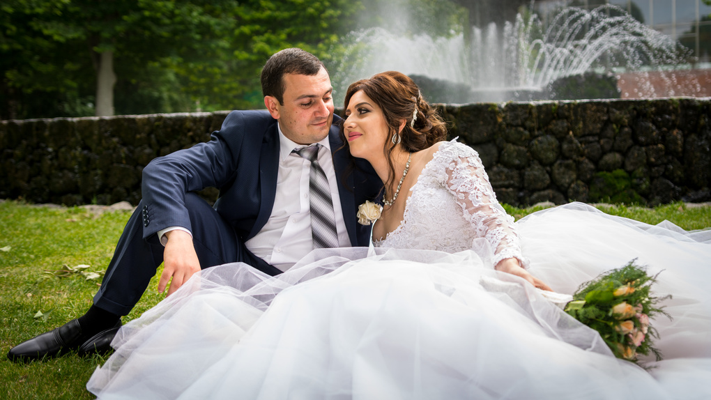 View Davit & Ani by Yervand Papazyan