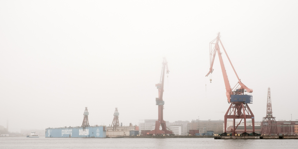View Göteborg harbour in the mist by Theo Hultberg