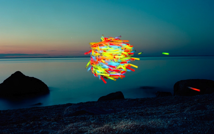 Hovering Sculptures Created by Thomas Jackson