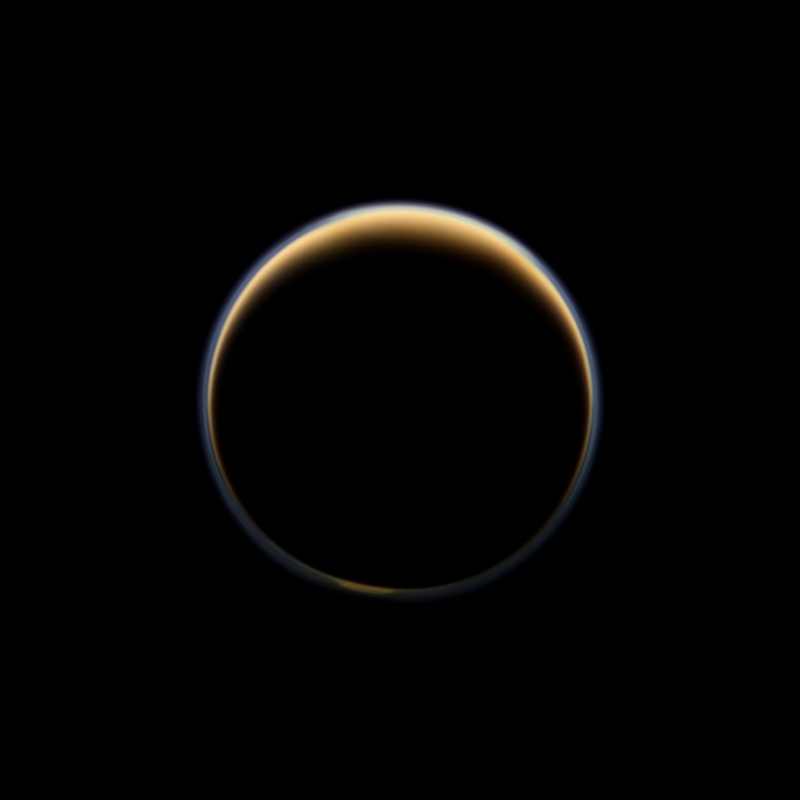 Cassini Gives Us Gorgeous Images of Saturn