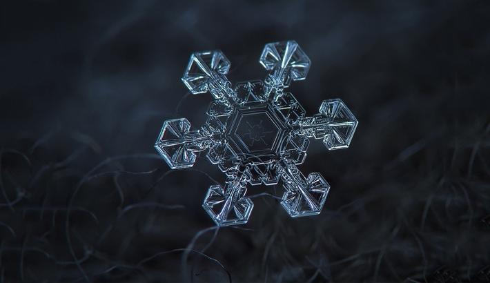18 Unbelievable Images of Snowflakes