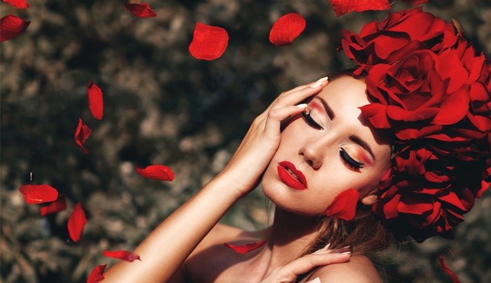 Live Now on CreativeLive: DIY Fashion and Editorial Photography with Amanda Diaz