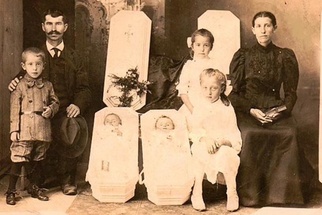 Death Photography: The Roots of Portrait Photography