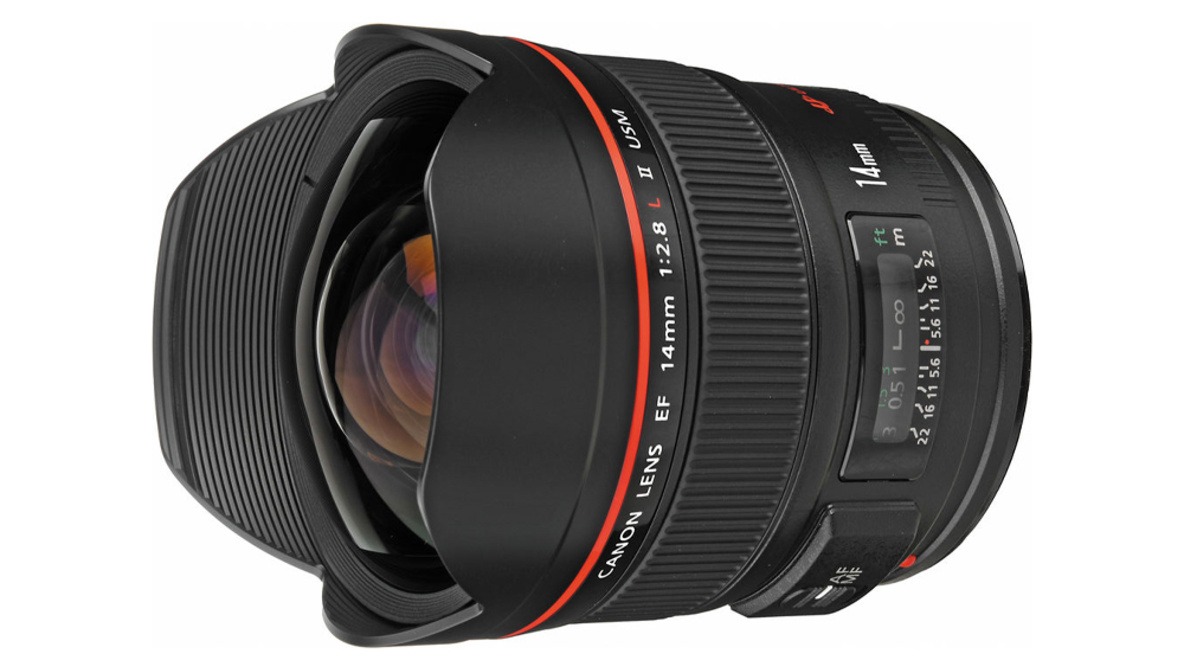 Canon's Next Amazing Lens Might Be an Astrophotographer's Dream