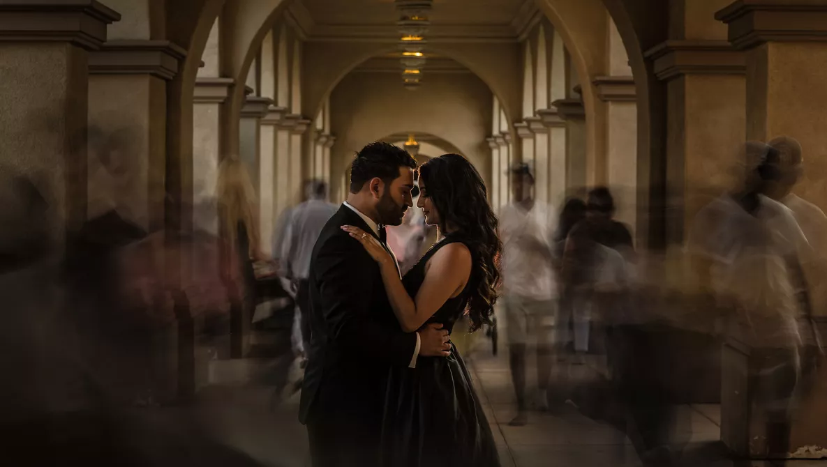 summer photoshoot ideas couple long exposure