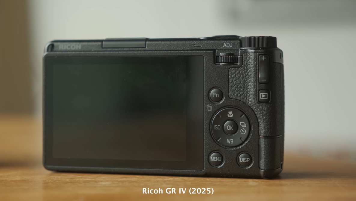 ショット数1400回■美品■RICOH GR III 5d2d578e9f5abb986c206d9b5946e6