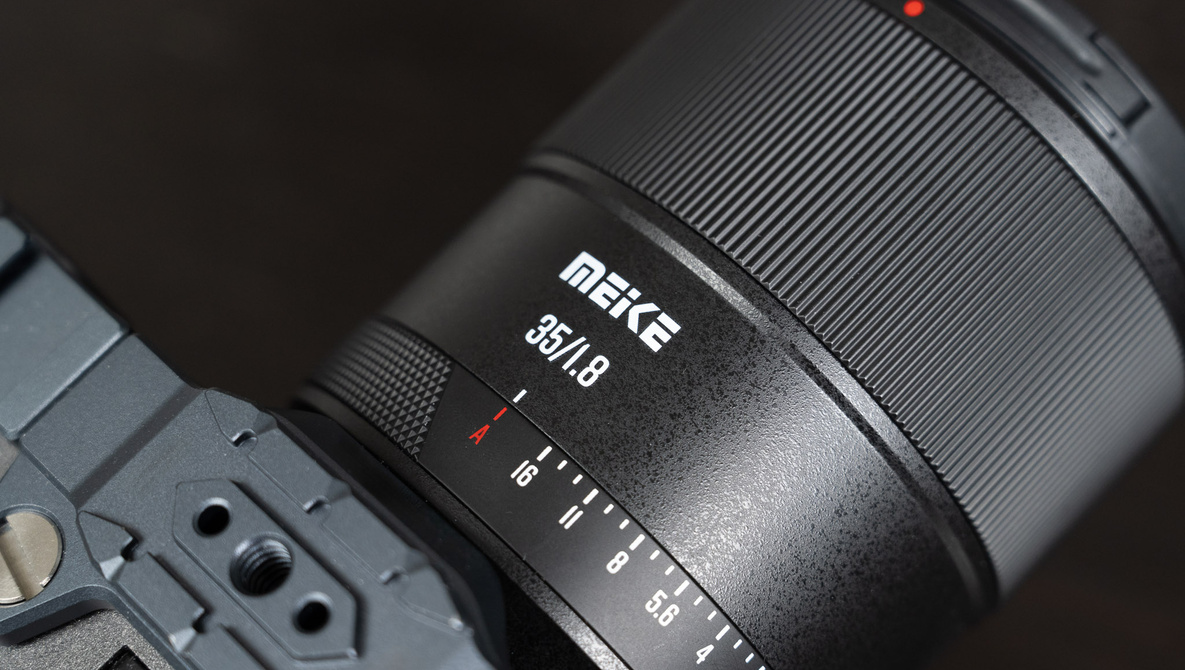 Fstoppers Reviews the Meike 35mm f/1.8 Pro AF: Amazing Performance for the Price
