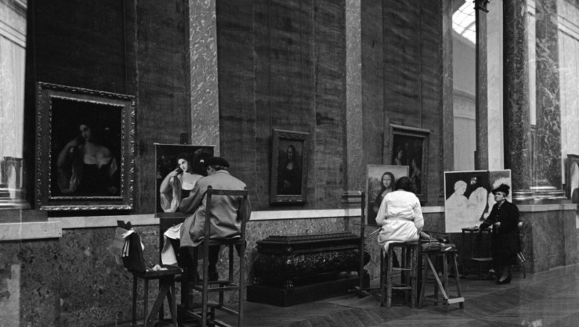 An Inside Look At The Louvre