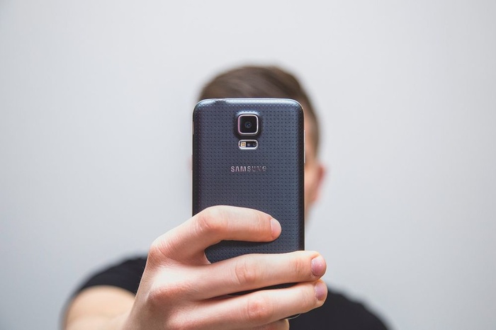 Selfitis? Try Giving the Non-Selfie Self-Portrait a Chance