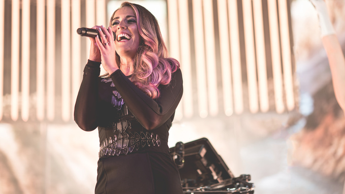 The Biggest Difference Between Professional Photographers and Hobbyists