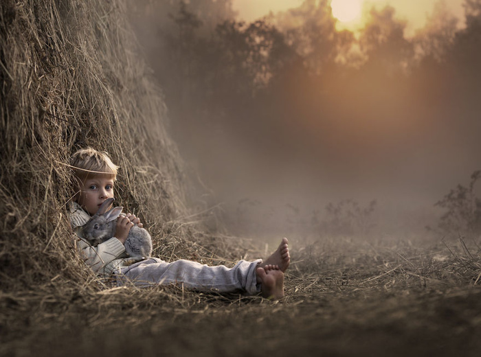 Mother and Photographer Elena Shumilova Shares Tips on Photographing