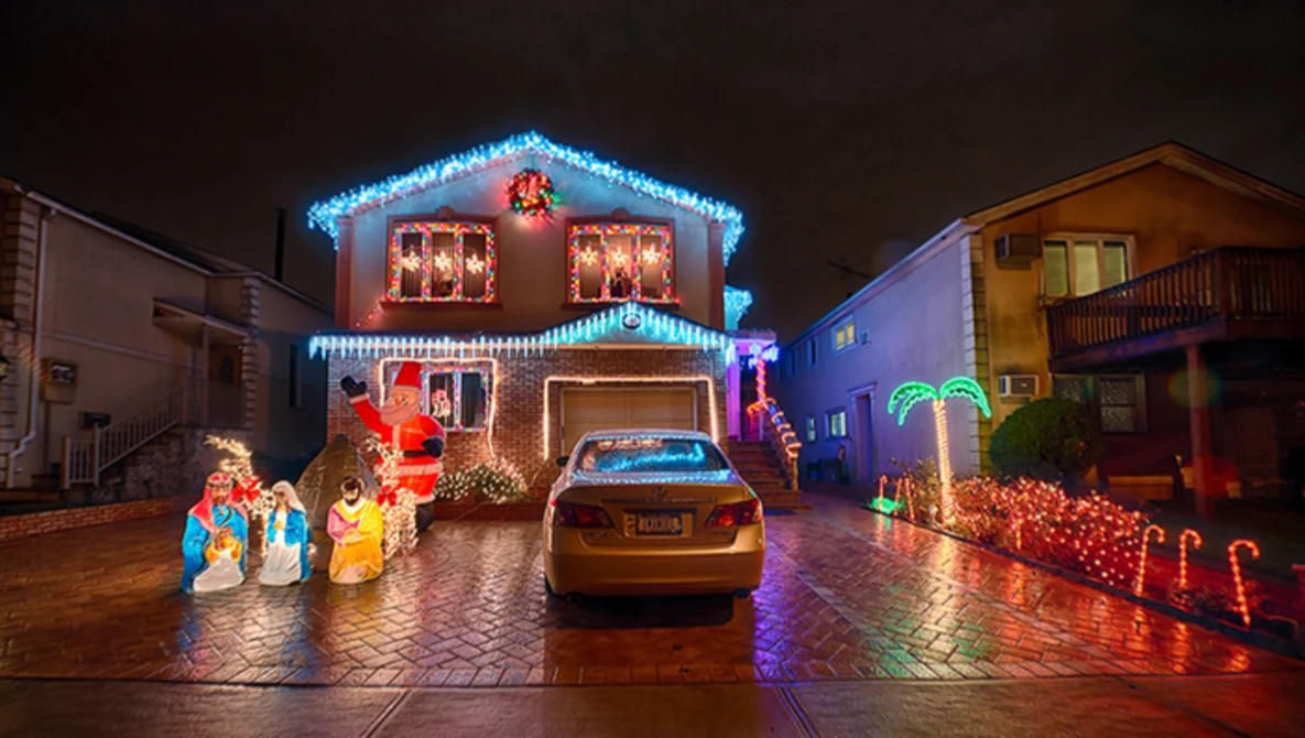 Watch How to Photograph Christmas Lights - Photography Tutorial on YouTube.