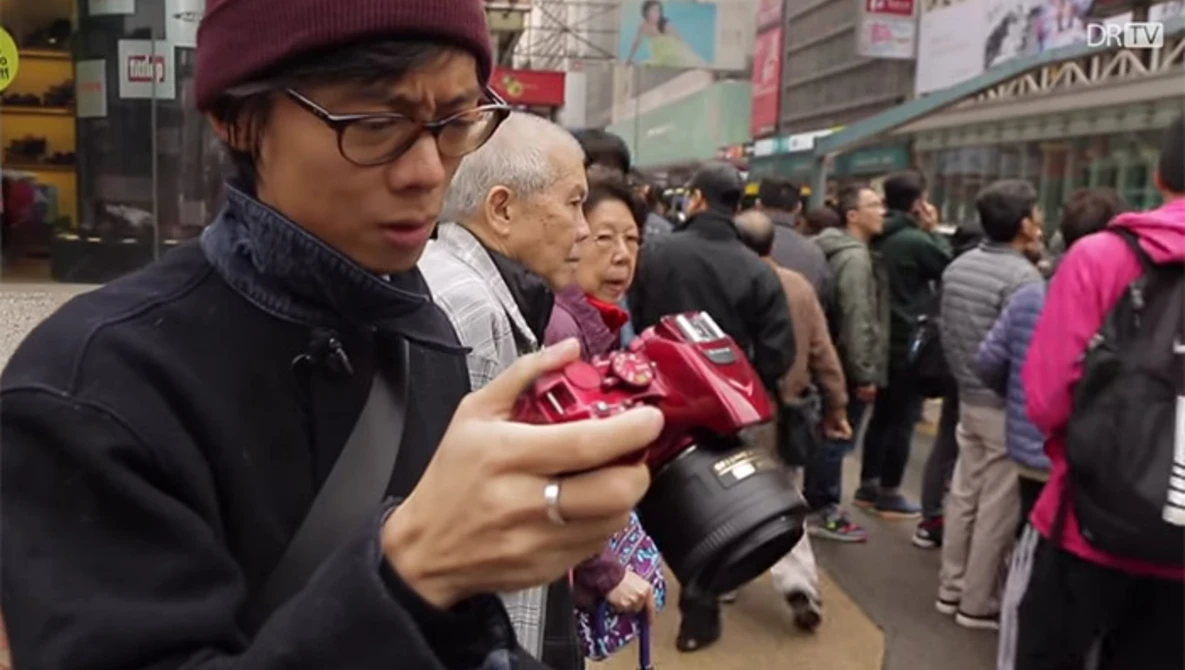 Watch Nikon D5500 Hands-on Review on YouTube.
