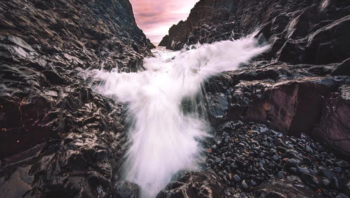 Watch How To Blend Exposures With Luminosity Masks in Photoshop on YouTube.