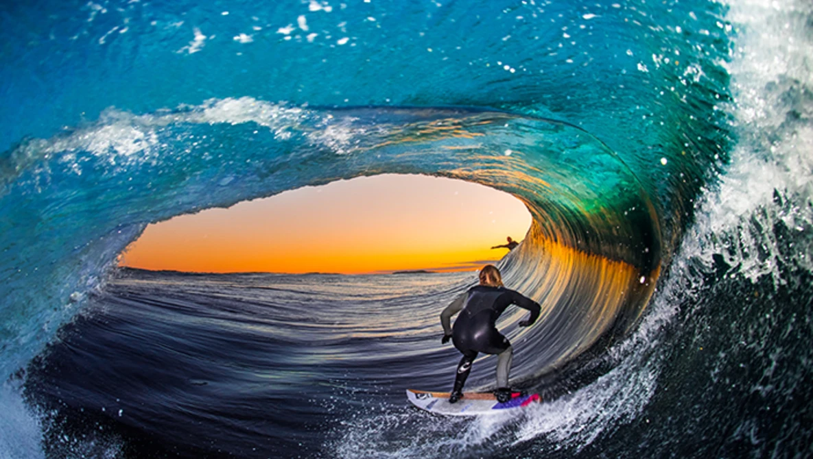 Watch Double Tow Surf Photography with Leroy Bellet on YouTube.
