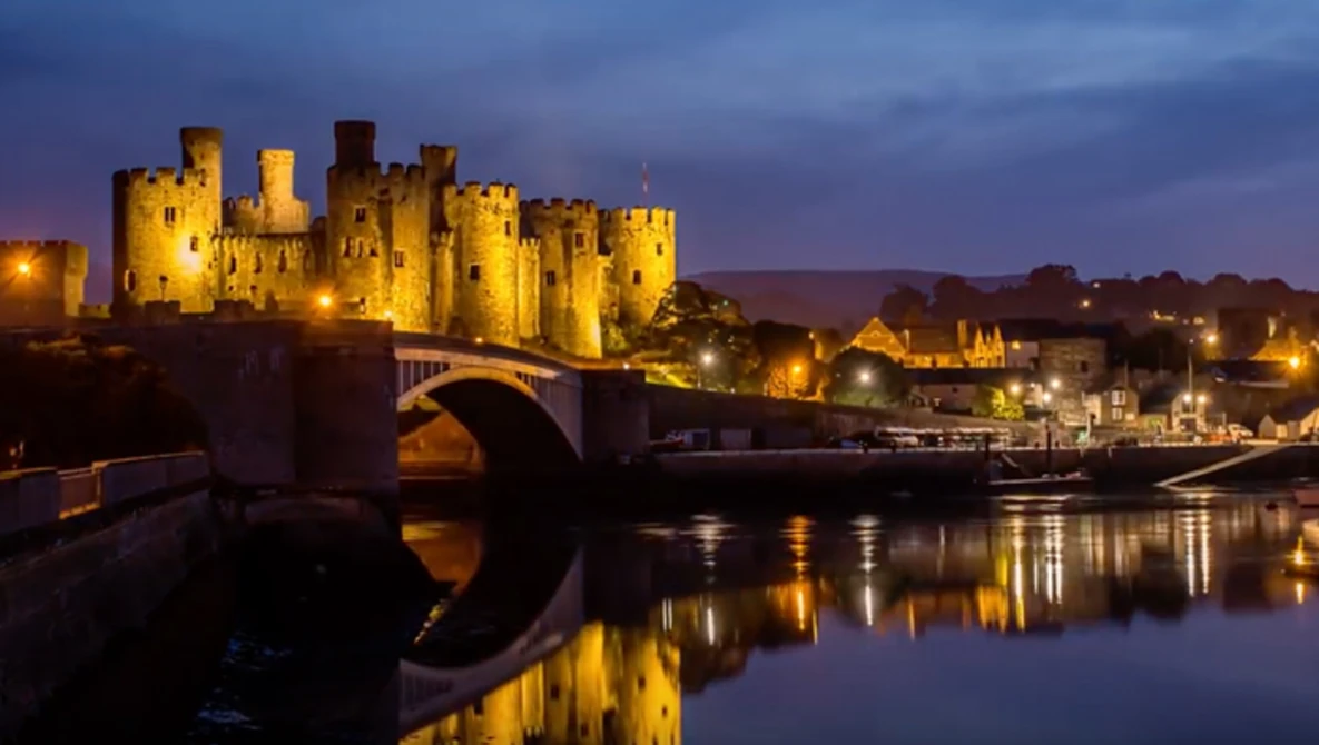 Watch How to shoot and edit a day to night time-lapse with your DSLR on YouTube.