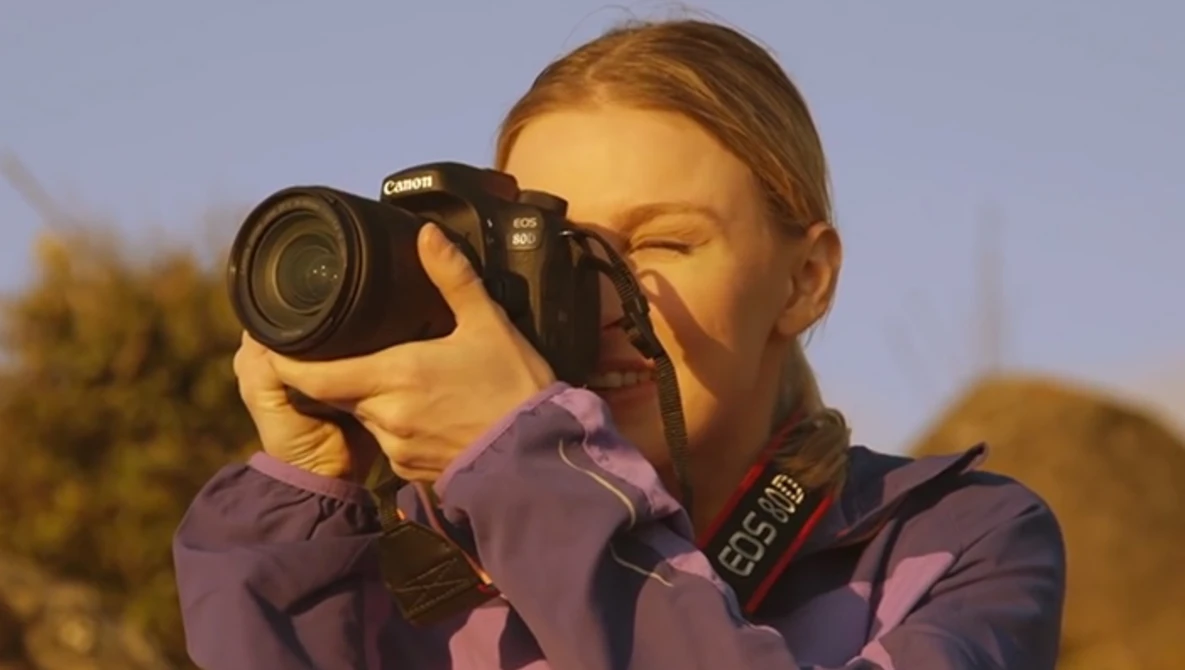 Watch Canon 80D Preview on YouTube.