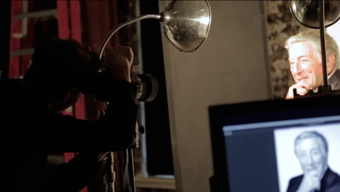 Watch Mark Seliger captures a magical moment with Tony Bennett | Phase One on YouTube.